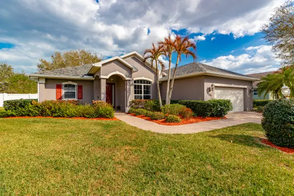 240 SW Champagne Ct Court Sw, Vero Beach, FL 32968