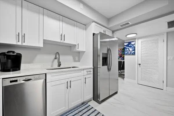 5500 Tamberlane Circle #Apt 105, Palm Beach Gardens, FL 33418