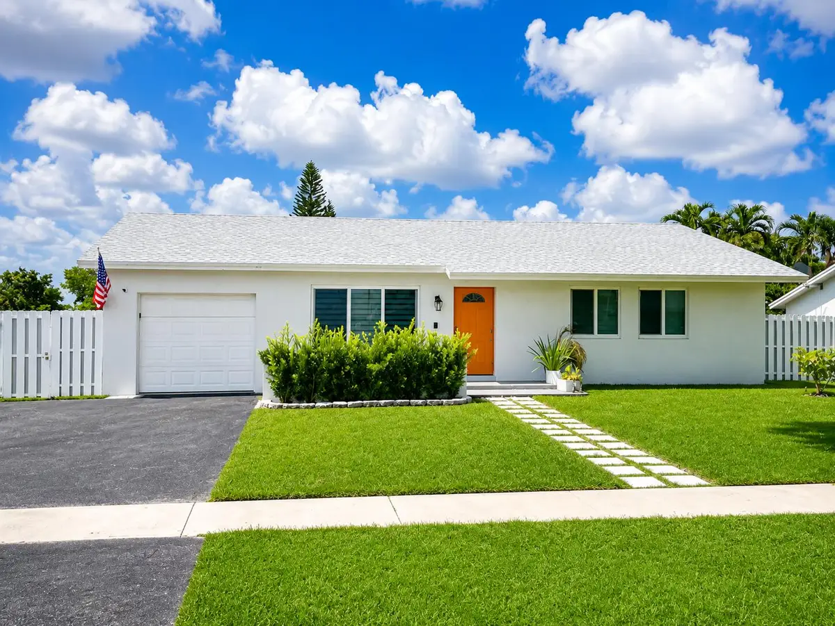 11100 NW 25th Court, Sunrise, FL 33322 - #1