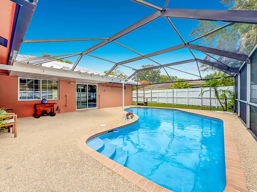 851 E Plantation Circle, Plantation, FL 33324 - #3
