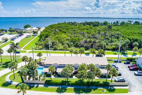 1895 NE Media Avenue #8, Jensen Beach, FL 34957