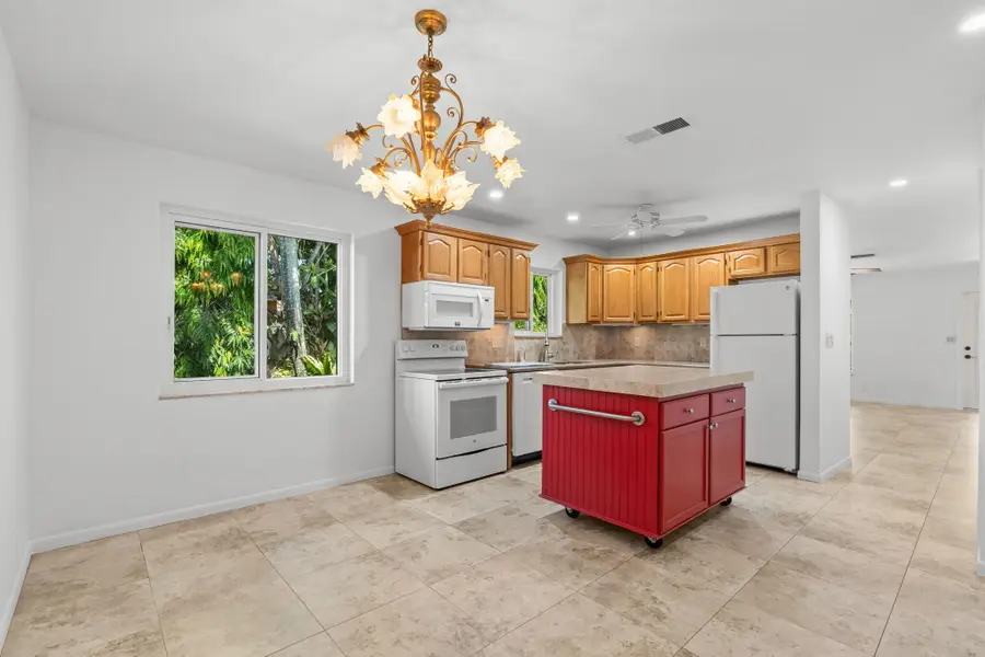 736 NE 36th Street, Oakland Park, FL 33334 - #3