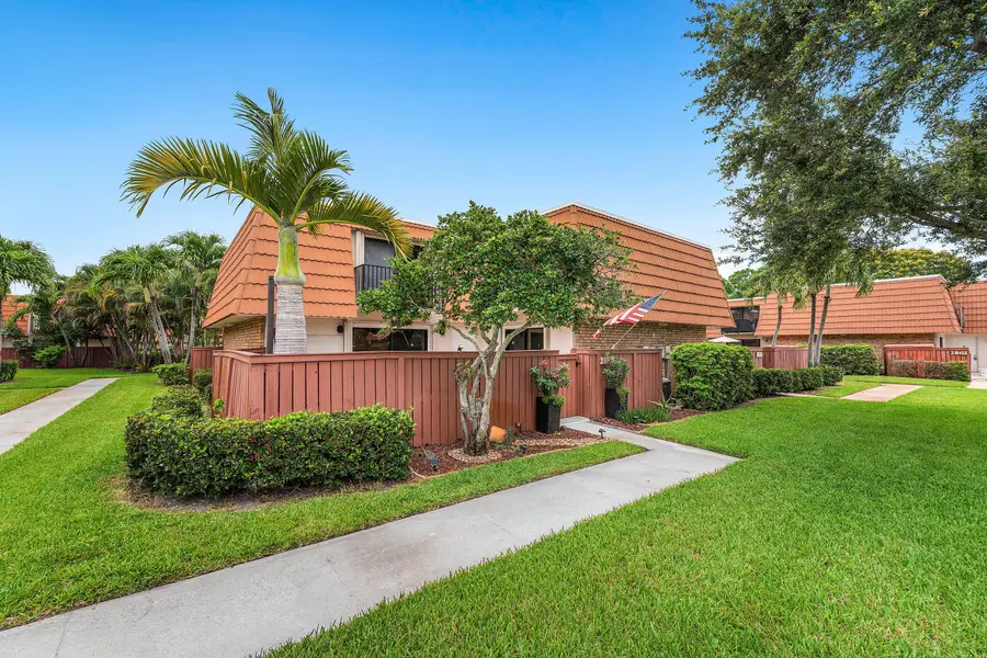 2818 Waterford Drive N, Deerfield Beach, FL 33442 - #3