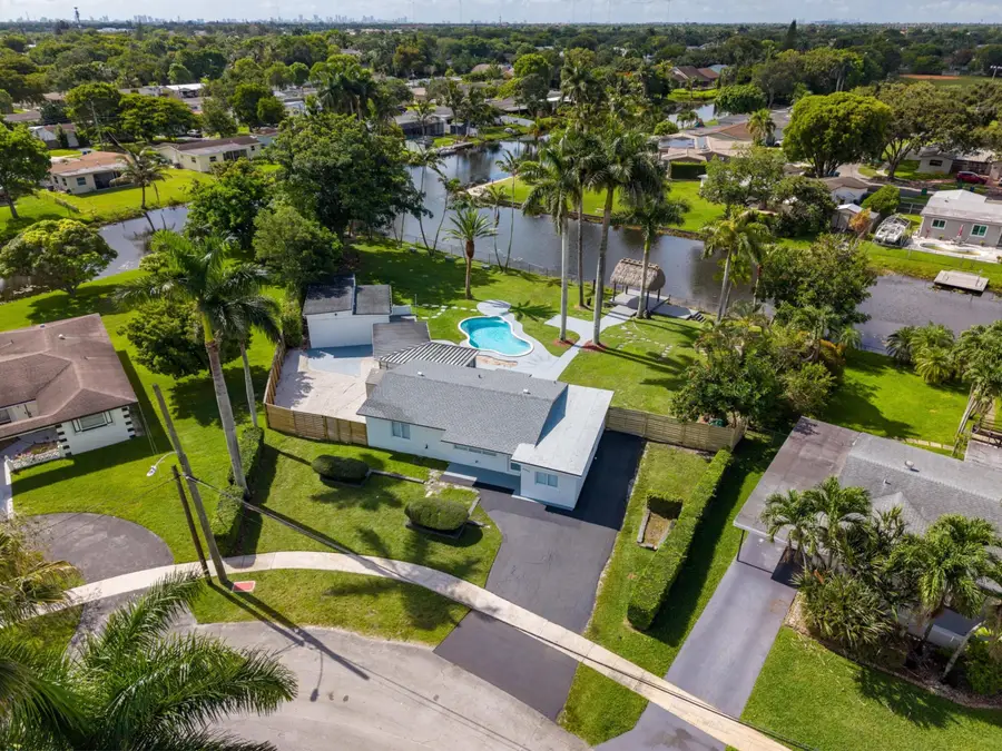8946 SW 52nd Court, Cooper City, FL 33328 - #2