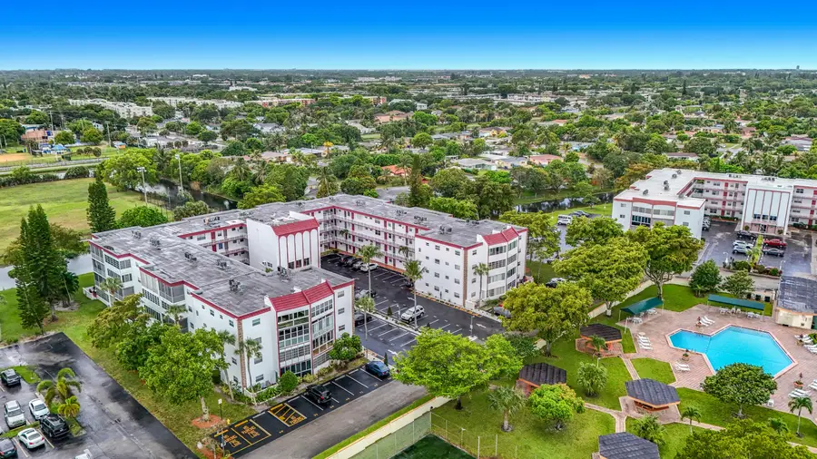 4270 NW 40th Street #401, Lauderdale Lakes, FL 33319 - #2