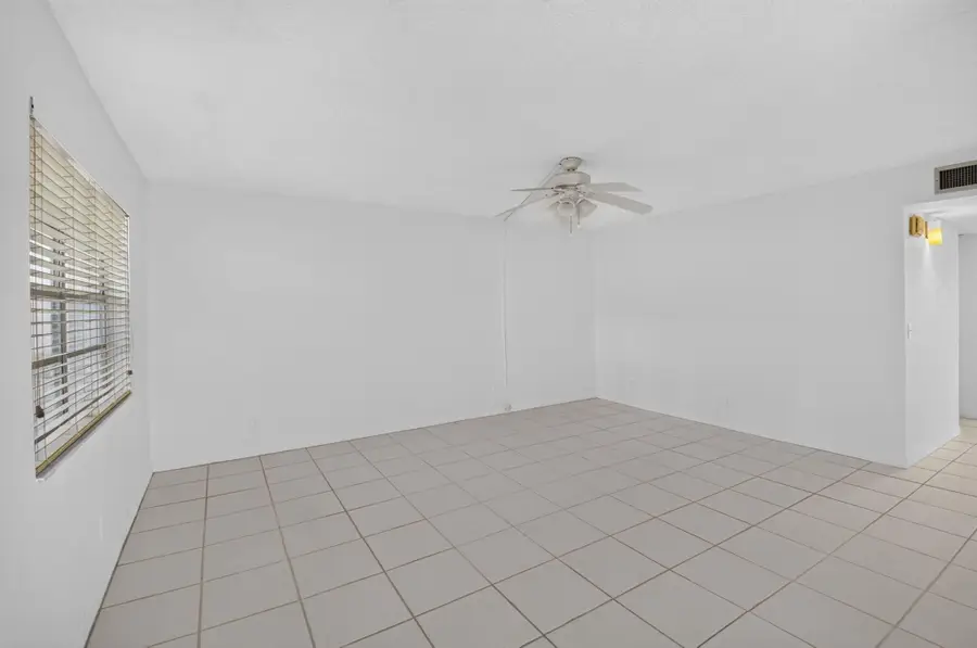 200 Normandy E #200, Delray Beach, FL 33484 - #3