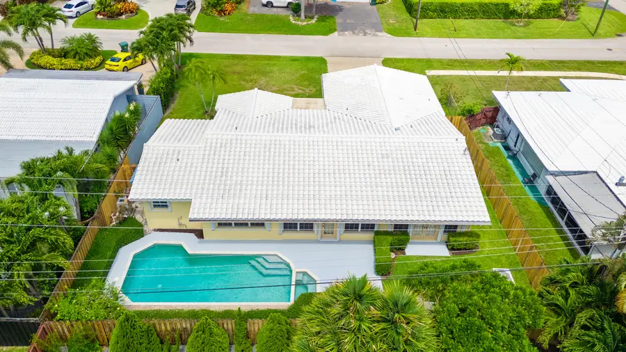 4240 NE 19th Avenue, Oakland Park, FL 33308 - #2