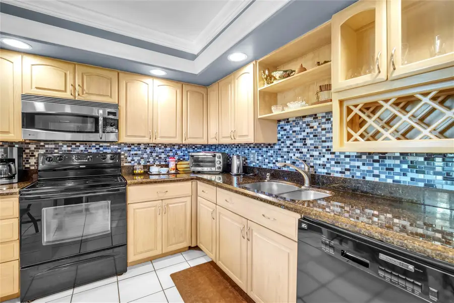 400 Oaks Lane #115, Pompano Beach, FL 33069 - #2