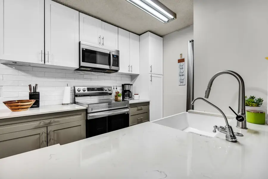 9729 Hammocks Boulevard #101e, Miami, FL 33196 - #3