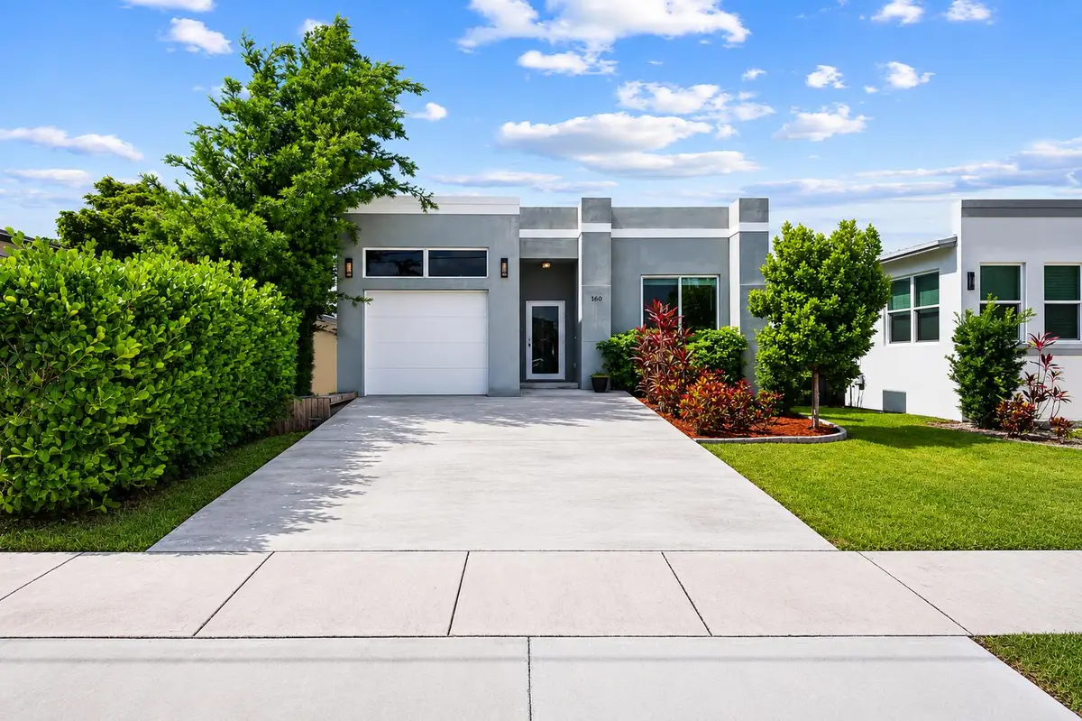 160 NE 35th Street, Oakland Park, FL 33334 - #1