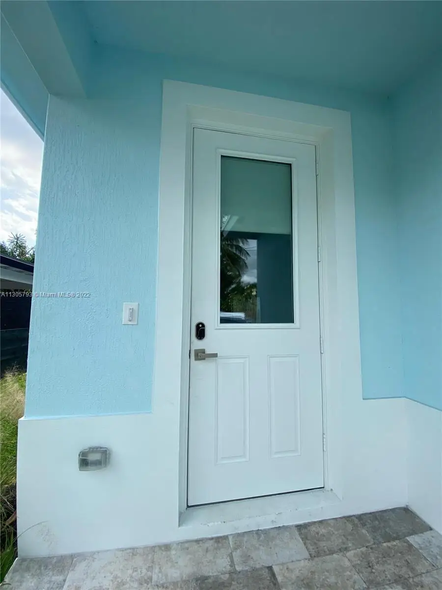 513 6th Avenue S, Lake Worth Beach, FL 33460 - #3