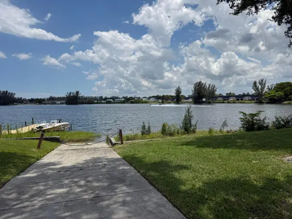 4491 Crystal Lake Drive #201a, Pompano Beach, FL 33064