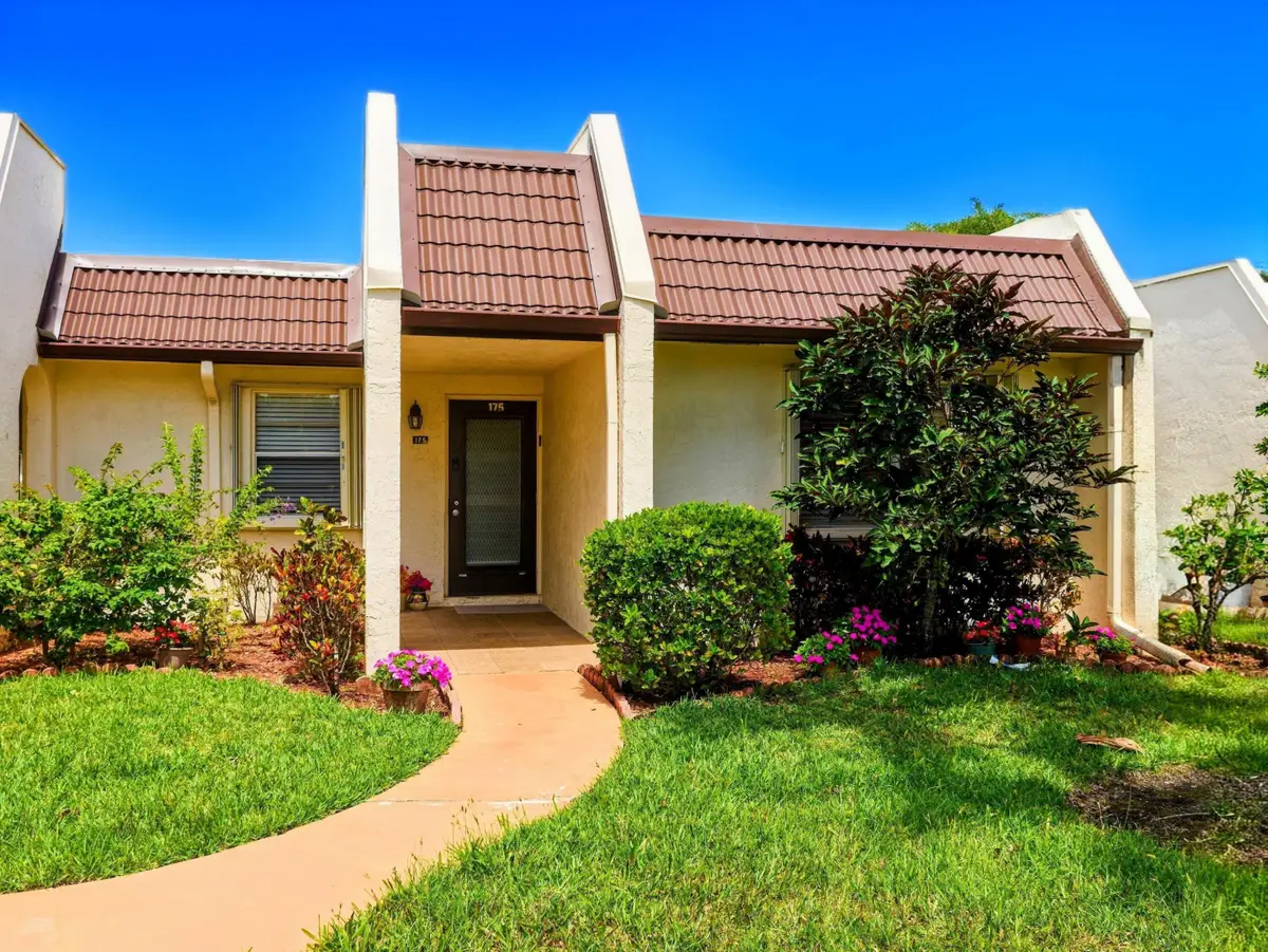 175 Lake Susan Lane, West Palm Beach, FL 33411 - #1