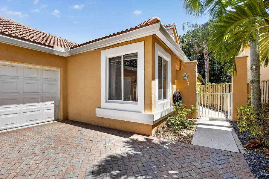 10124 NW 4th Street Nw, Plantation, FL 33324 - #2