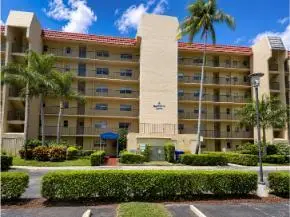 3524 Via Poinciana #Apt 104, Lake Worth, FL 33467
