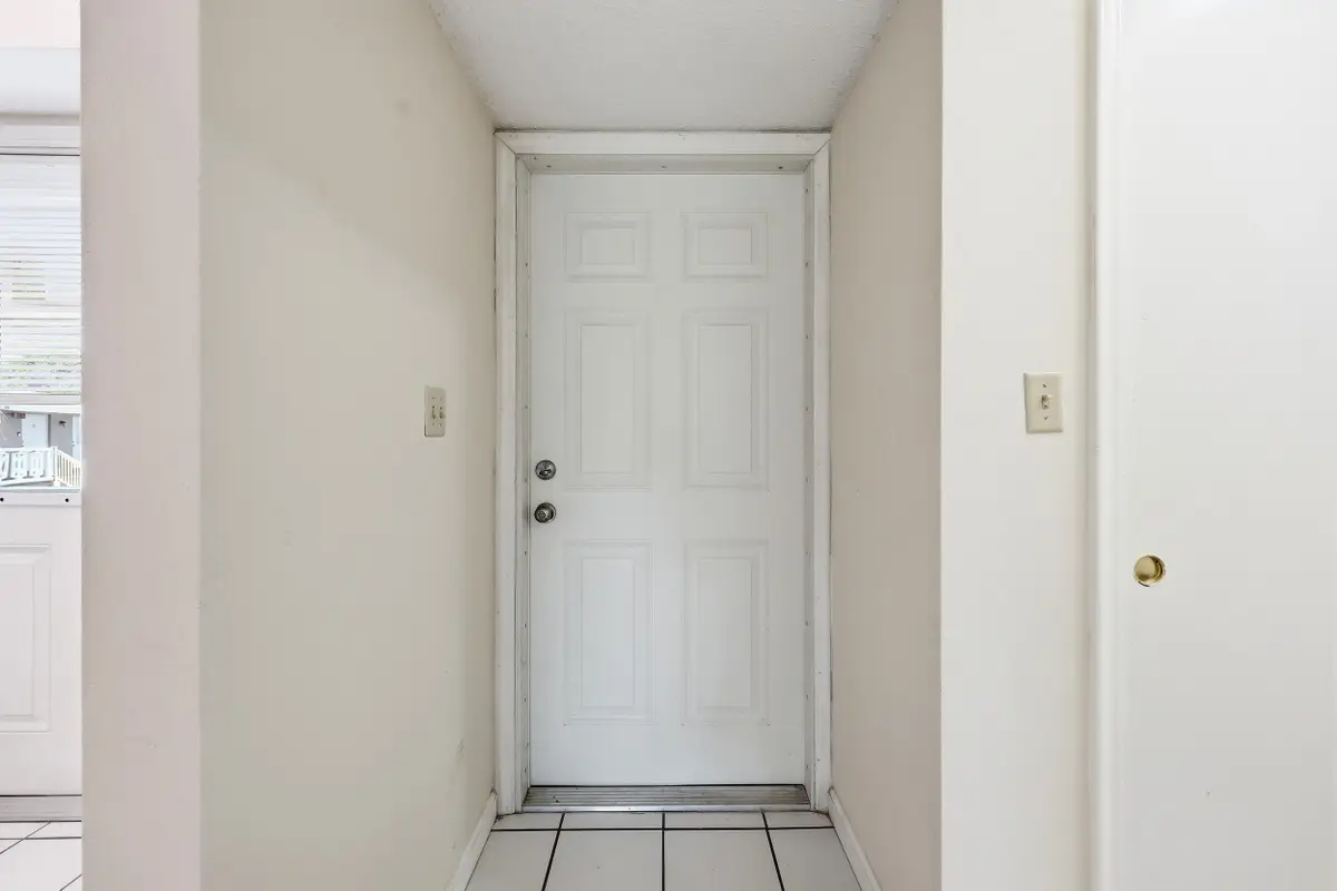 3300 NE 10th Terrace #40, Pompano Beach, FL 33064 - #1