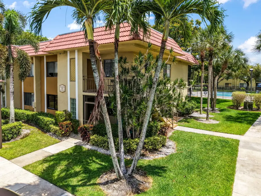 303 Lakeview Drive #102, Weston, FL 33326 - #3