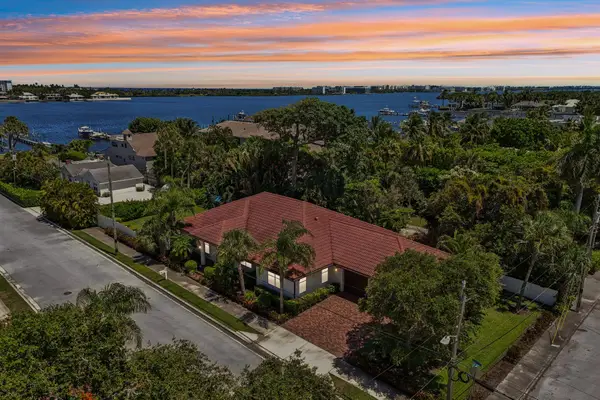 15 Wellesley Drive, Lake Worth Beach, FL 33460