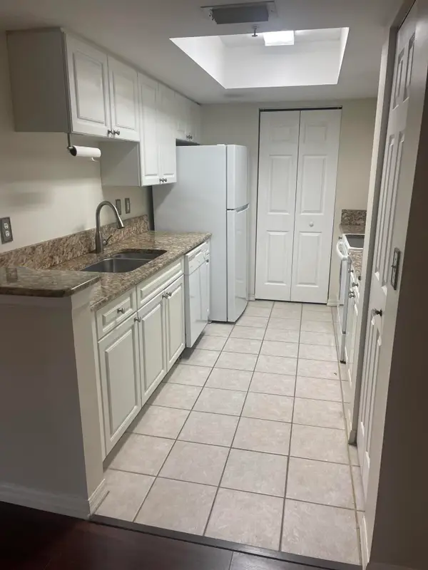 400 N Crestwood Ct Court N #417, Royal Palm Beach, FL 33411