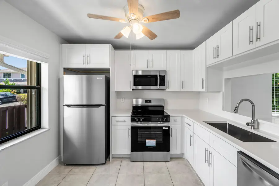 5162 Tennis Lane, Delray Beach, FL 33484 - #2