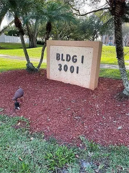 3001 W Rolling Hills Circle #608, Davie, FL 33328