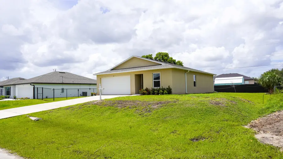 26 NE 12th Terrace, Cape Coral, FL 33909 - #2