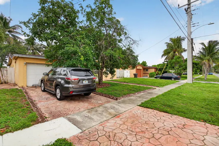 4390 NW 35th Avenue, Lauderdale Lakes, FL 33309 - #3