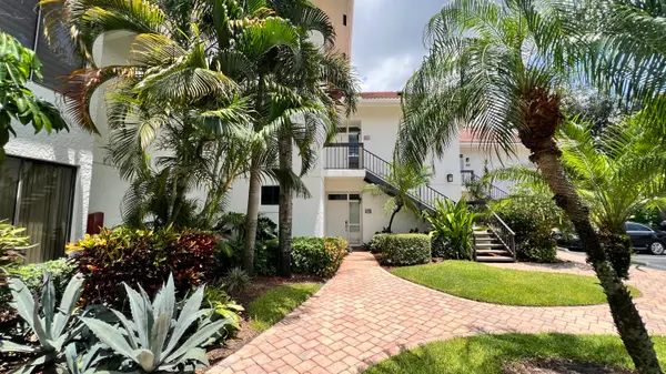 19209 Sabal Lake Drive #19209, Boca Raton, FL 33434