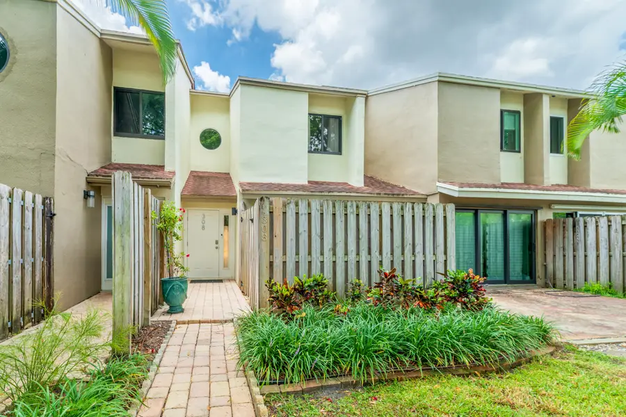308 City View Drive, Fort Lauderdale, FL 33311 - #2