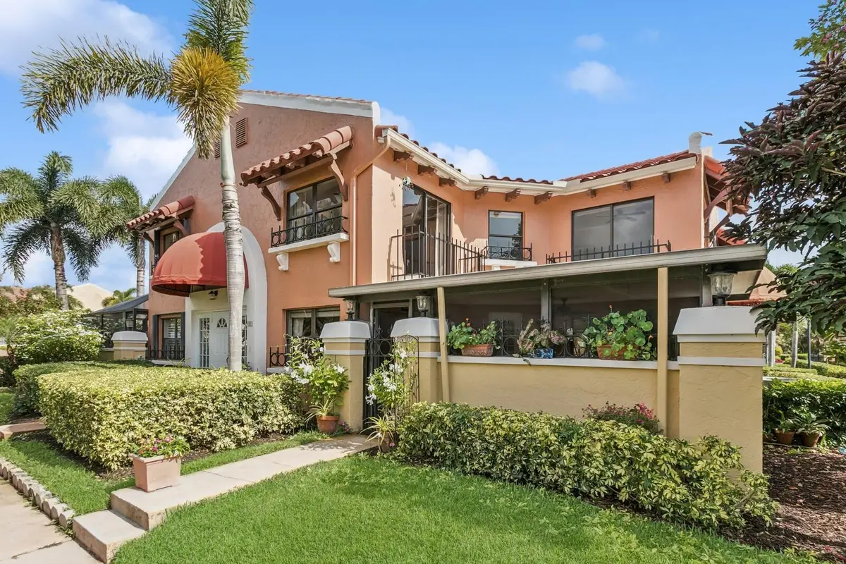 24 Uno Lago Drive, Juno Beach, FL 33408 - #1