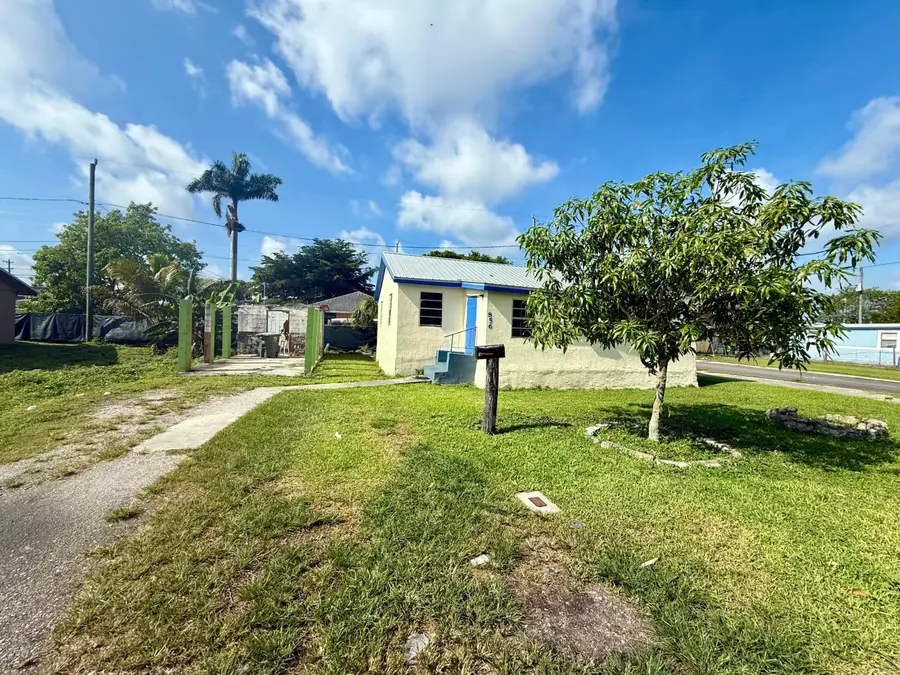 856 SW Ave D, Belle Glade, FL 33430 - #3