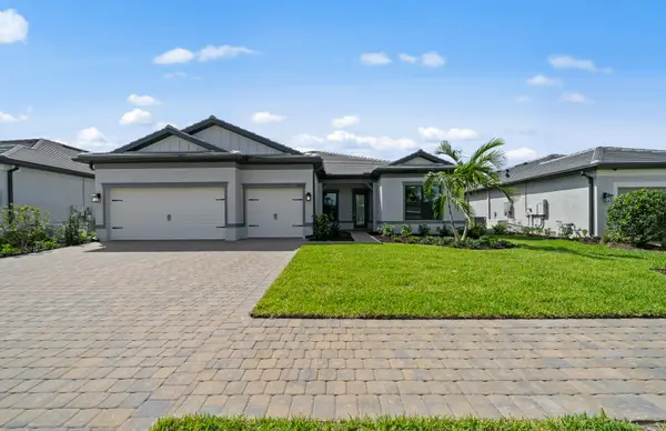 1992 Don Benito Way, Naples, FL 34120