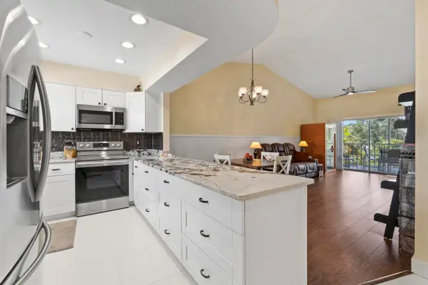 2950 SE Ocean Boulevard #119-6, Stuart, FL 34996