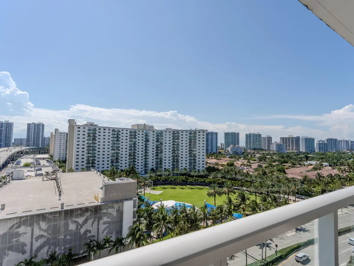 19201 Collins Avenue #1038, Sunny Isles Beach, FL 33160 - #1
