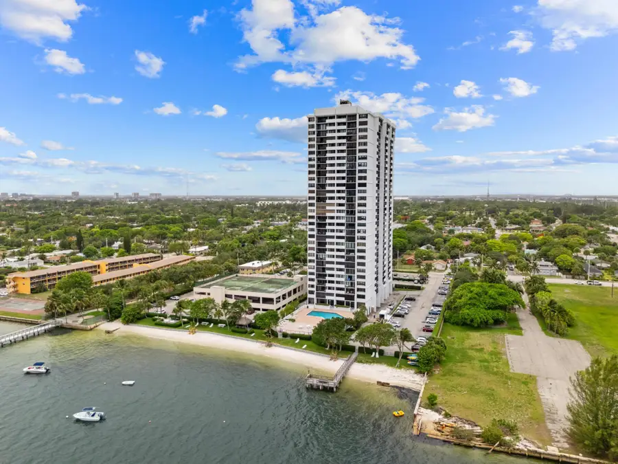 5600 N Flagler Drive #402, West Palm Beach, FL 33407 - #2