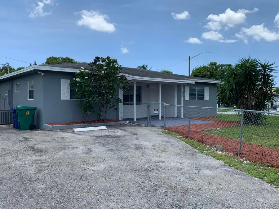 240 NW 38th Avenue, Lauderhill, FL 33311 - #2