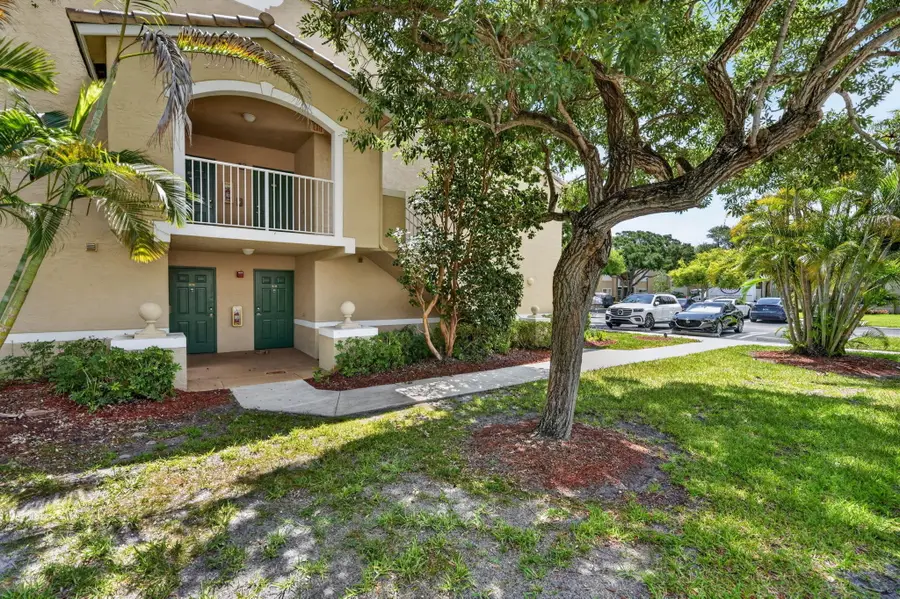 236 Village Boulevard #1202, Tequesta, FL 33469 - #2
