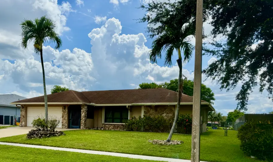 264 Las Palmas Street, Royal Palm Beach, FL 33411 - #2