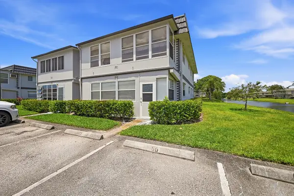 383 Saxony Trail, Delray Beach, FL 33446