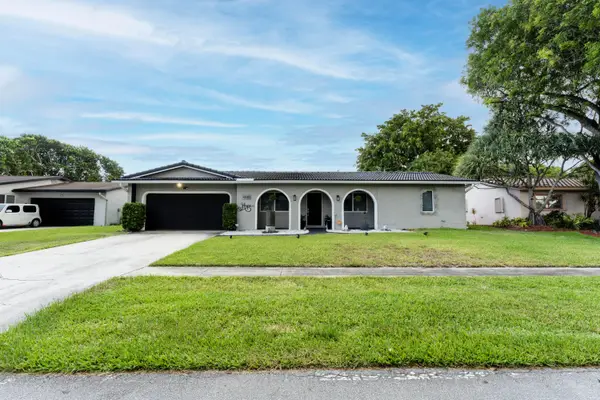 4080 Lake Drive, Coconut Creek, FL 33066