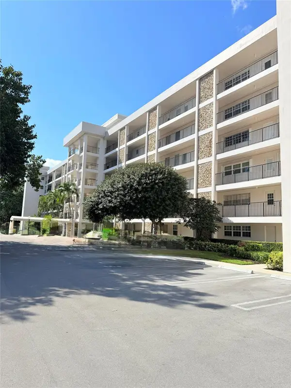 2801 N Palm Aire Drive #604, Pompano Beach, FL 33069