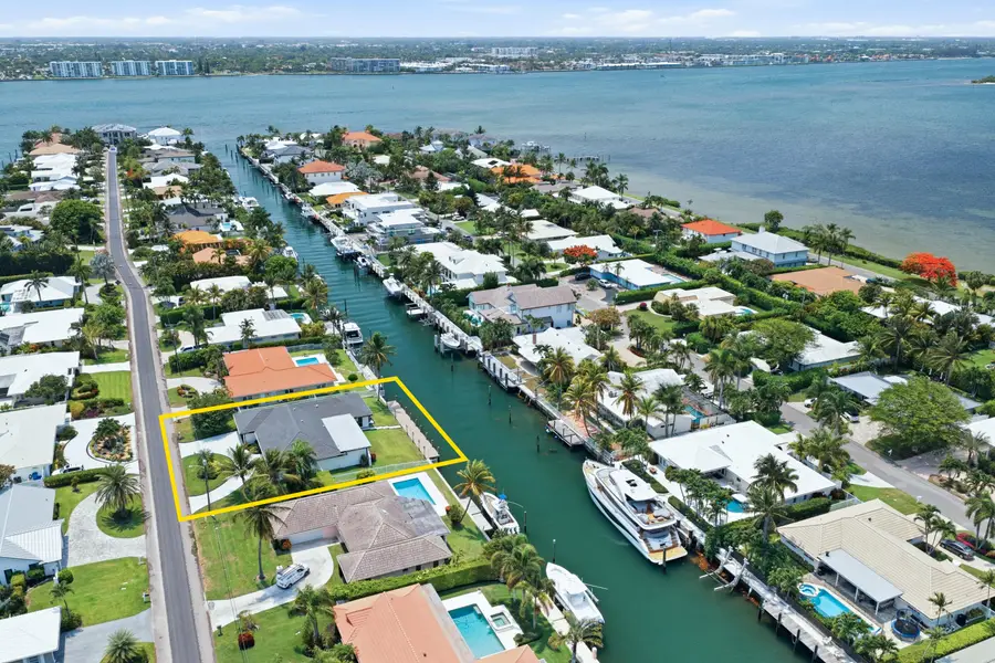 1170 Fairview Lane, Riviera Beach, FL 33404 - #2