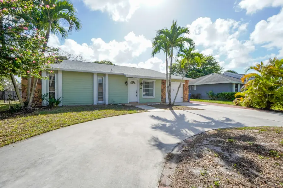 120 Swan Parkway W, Royal Palm Beach, FL 33411 - #3