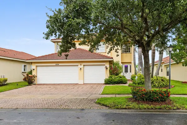 1894 Grey Falcon Circle Sw, Vero Beach, FL 32962