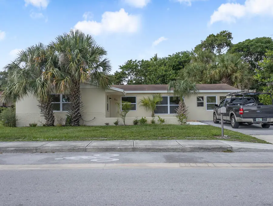 371 W 34th Street, Riviera Beach, FL 33404 - #2