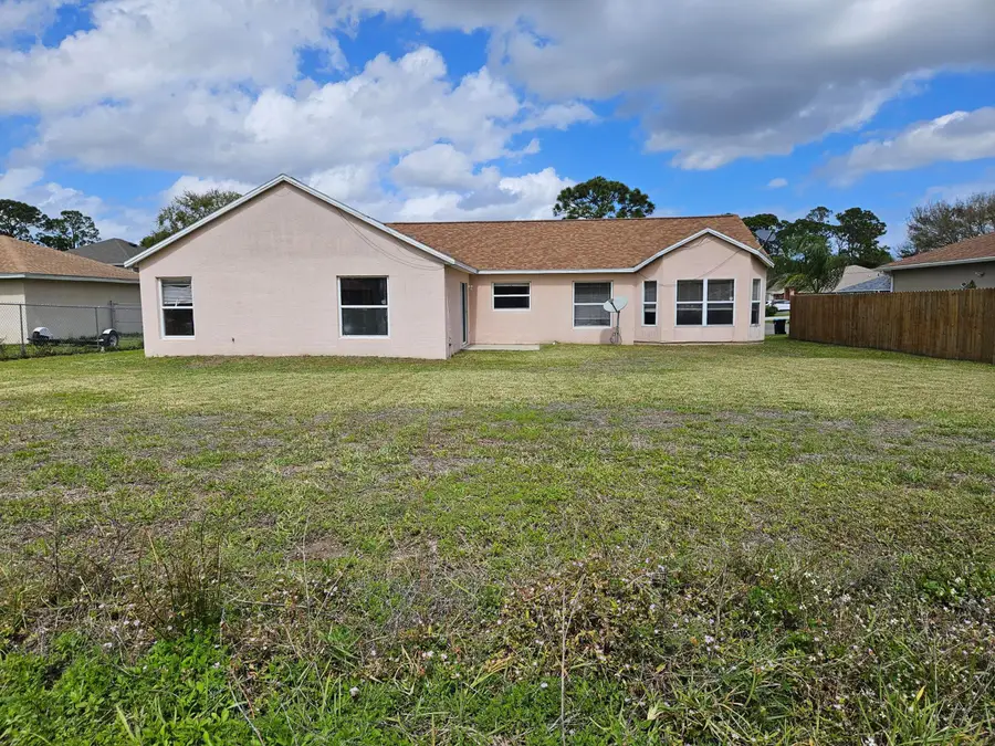 570 Ontario Street Nw, Palm Bay, FL 32907 - #2