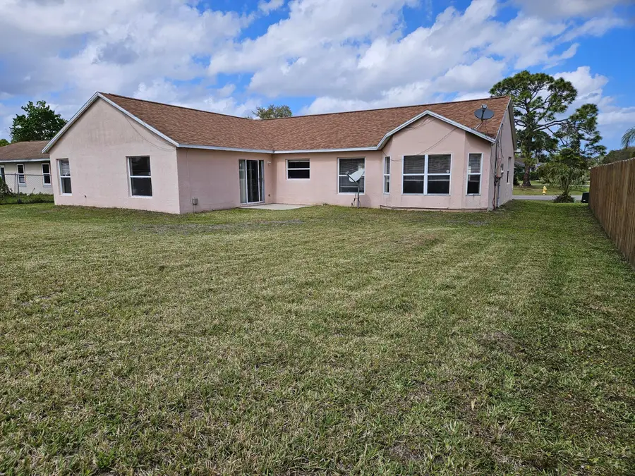 570 Ontario Street Nw, Palm Bay, FL 32907 - #3
