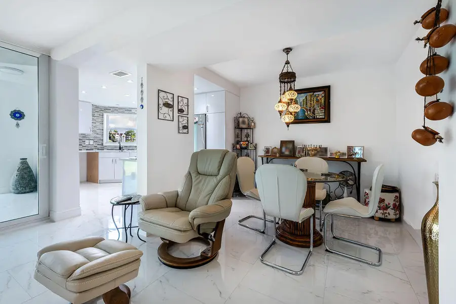 3661 Via Poinciana Road #206, Lake Worth, FL 33461 - #3