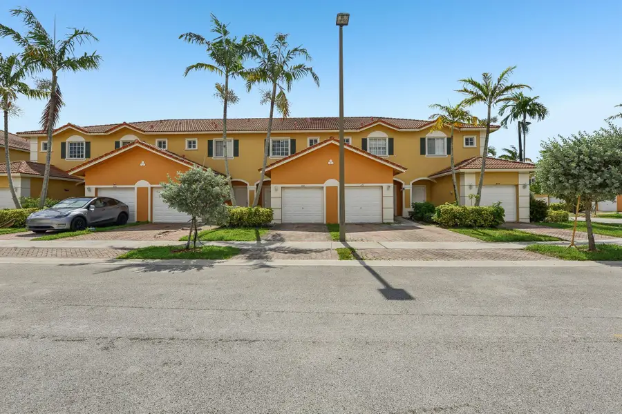 560 St Tropez Lane, Margate, FL 33068 - #3