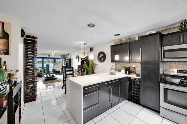 627 Banks Road #48, Margate, FL 33063